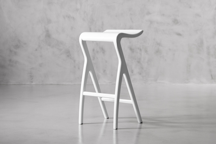 Solo Bar Chair - Matte White Bar Stools - 1