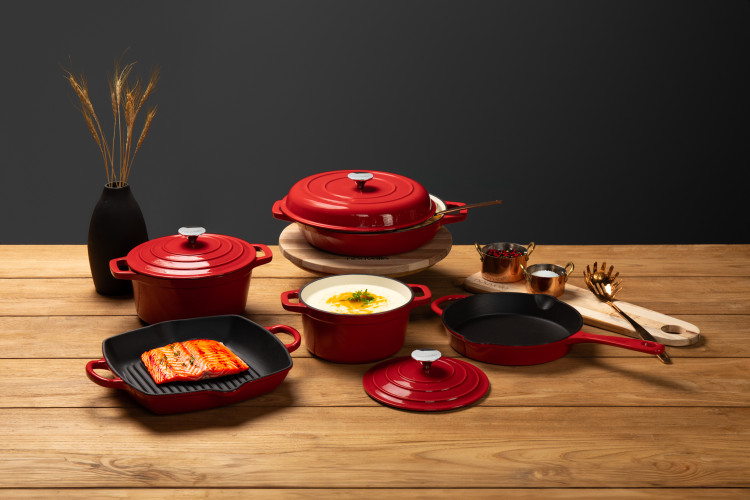 Nouvelle Cast Iron 8-Piece Oven Pan Set - Red Nouvelle Cast Iron Sets - 1