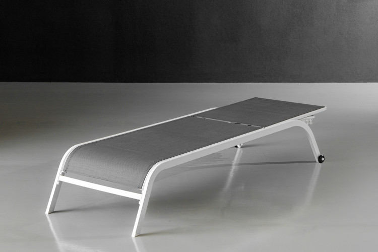 Zaiden Pool Lounger - Slate & White Sun and Pool Loungers - 1