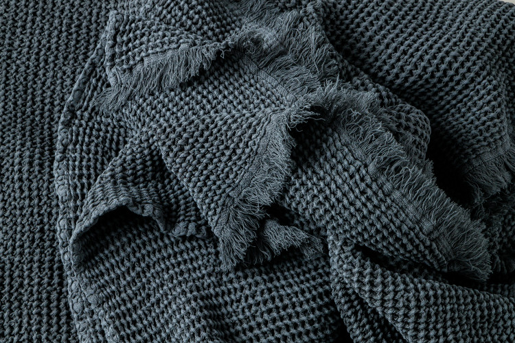 Avaria Throw - Anthracite Throws - 8