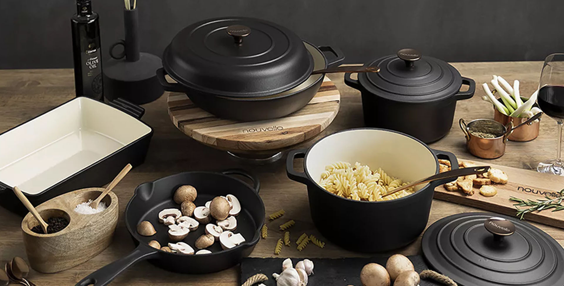 cielo_nouvelle_cast_iron_cookware_matt_black